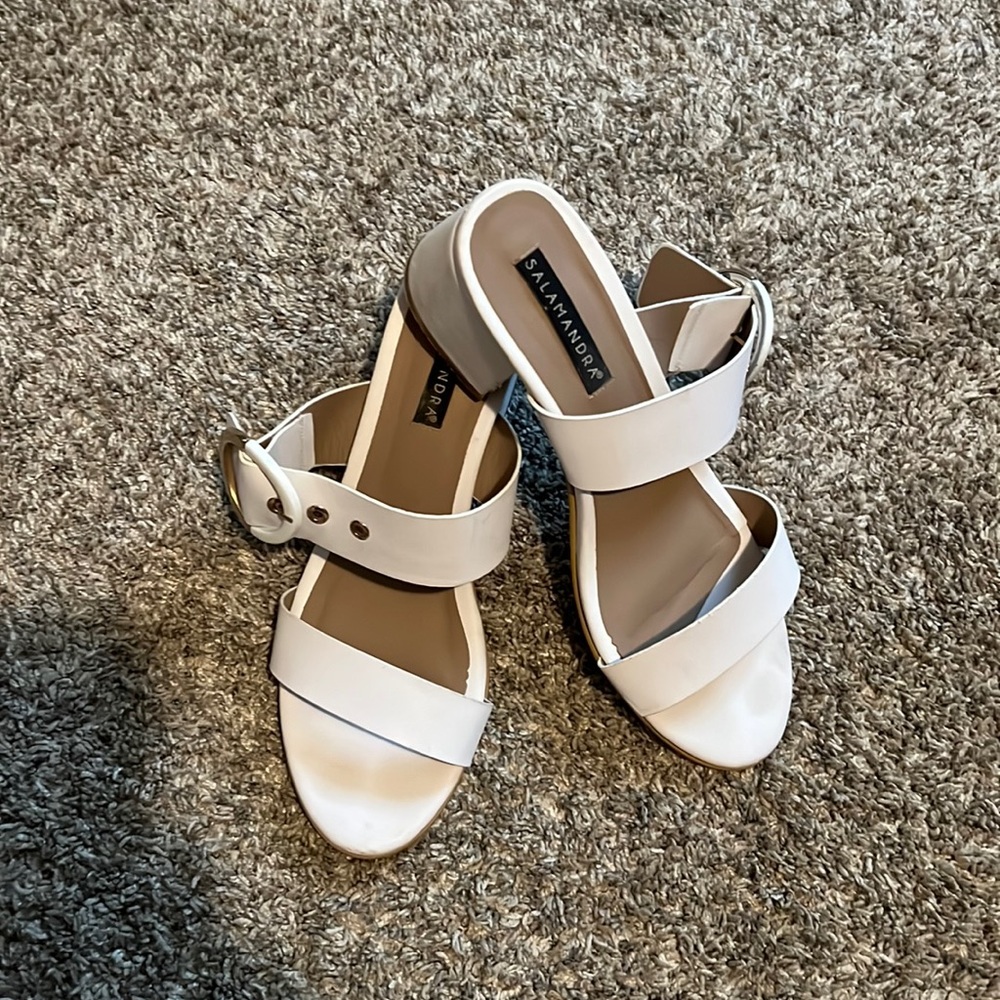 Small heel sandals